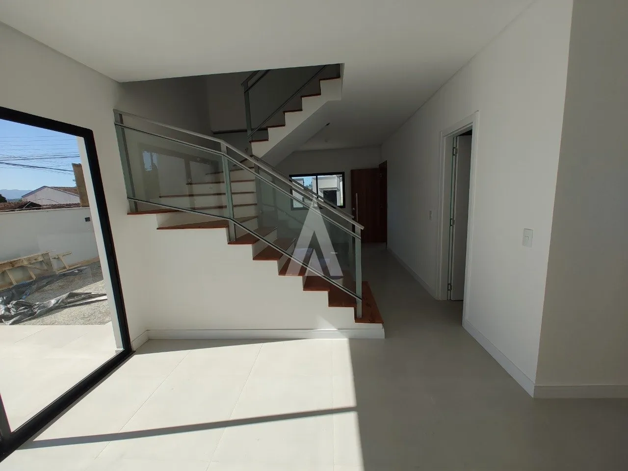 Casa com 1 suíte e 2 quartos à venda no bairro Costa e Silva em Joinville-SC por R$ 870.000,00. — foto 3