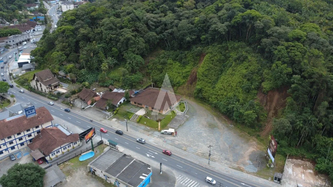 Terreno com 7.600m à venda no bairro Glória em Joinville-SC por R$4.500.000,00. — foto 3