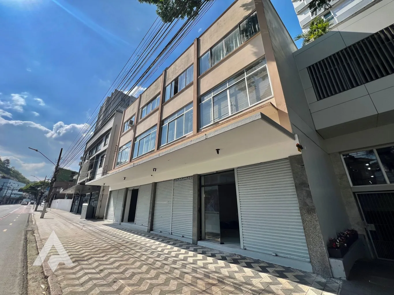 Loja térrea de 80m para locação por R$ 4.500,00 - Bairro Centro - Blumenau/SC - foto 1