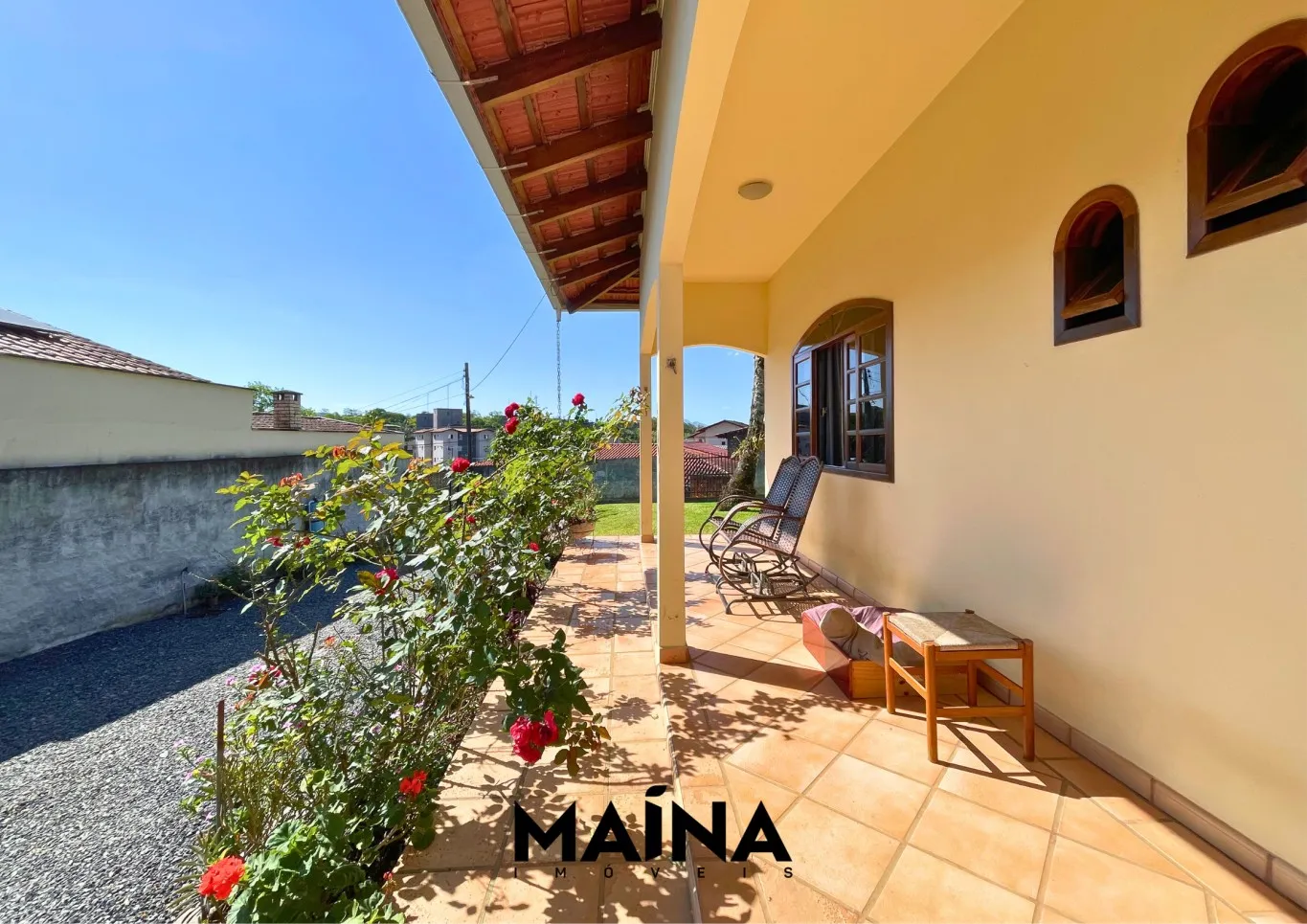 Casa térrea com 3 suítes e amplo quintal no Bairro Água Verde! — foto 3
