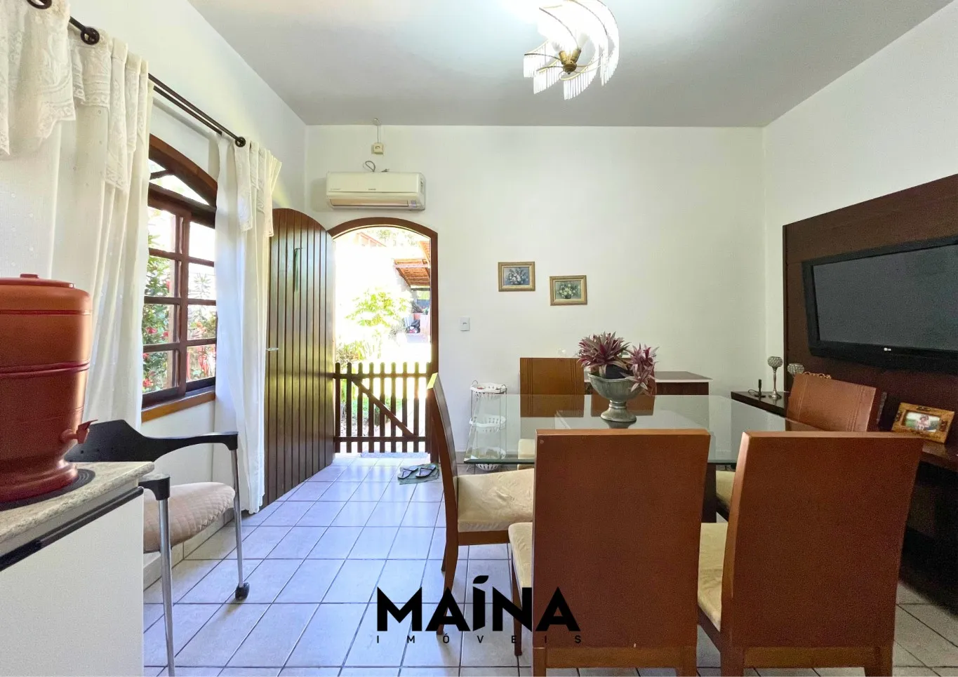 Casa térrea com 3 suítes e amplo quintal no Bairro Água Verde! — foto 7