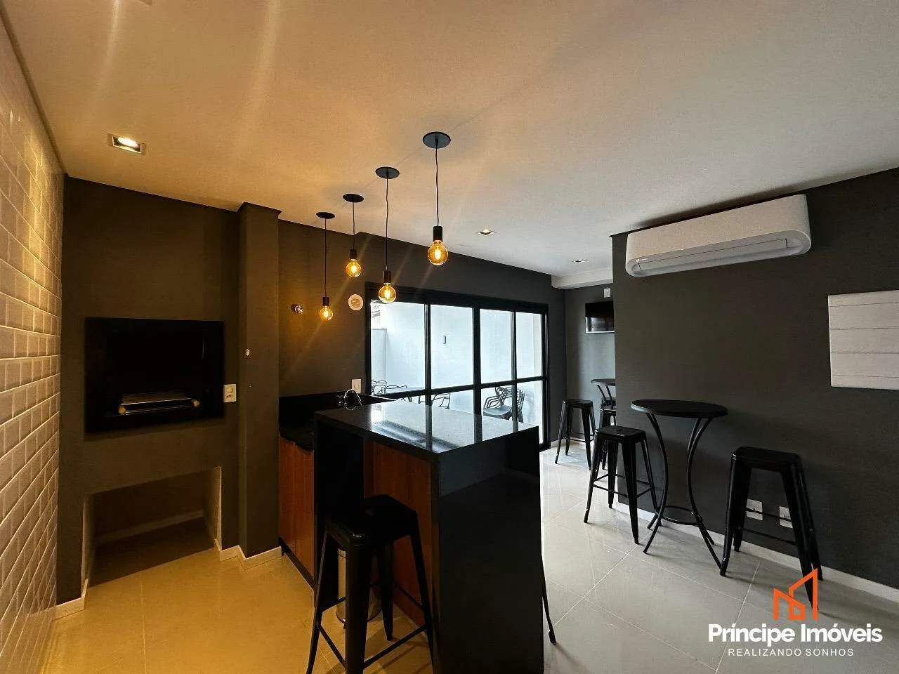 Apartamento com 3 quartos no Anita Garibaldi em Joinville - foto 1