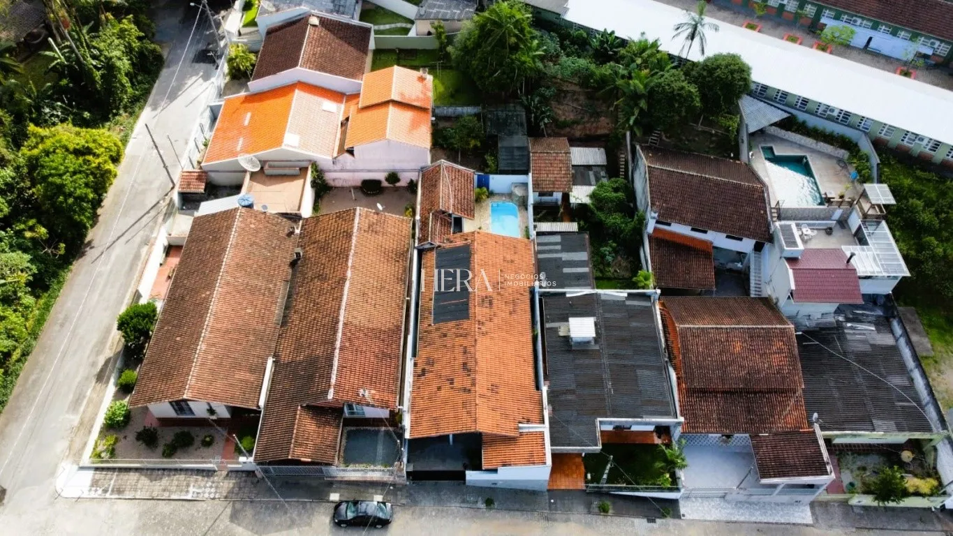 Casa térrea 03 dormitórios com piscina em Blumenau! — foto 3