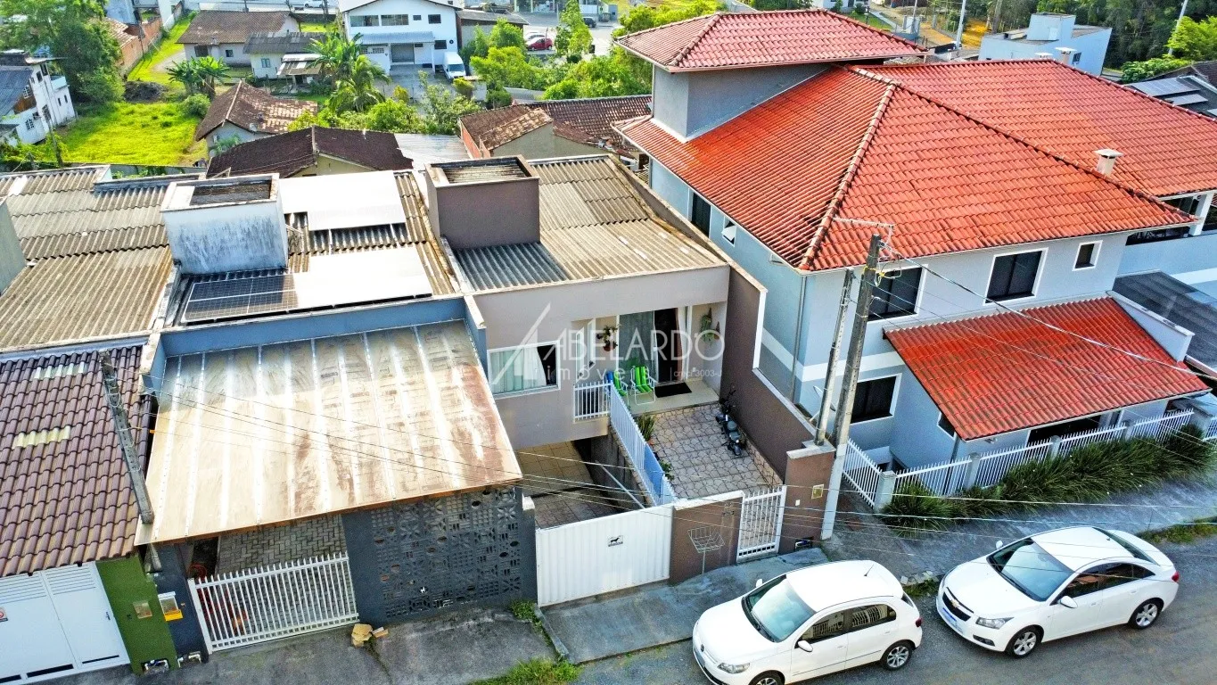 SOBRADO COM DOIS DORMITÓRIOS, PRÓXIMO AO KOMPRÃO - BAIRRO ÁGUA VERDE — foto 3