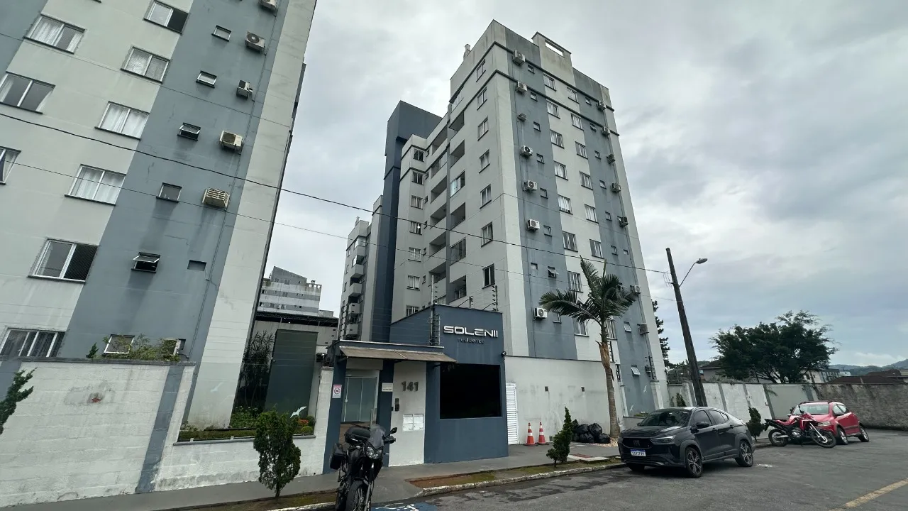Excelente apartamento semimobiliado com 2 quartos, à venda no Costa e Silva, em Joinville - SC por R$350.000,00. - foto 1