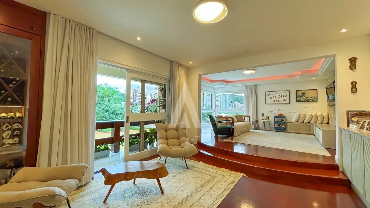 Casa com 3 suítes e 1 quarto à venda no bairro América em Joinville-SC por R$2.600.000,00. - foto 1