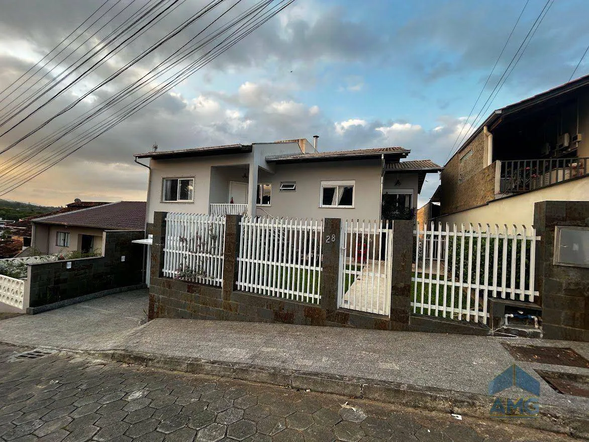 Casa com 4 dormitórios à venda, 360 m por R$ 1.200.000,00 - Passo Manso - Blumenau/SC — foto 2