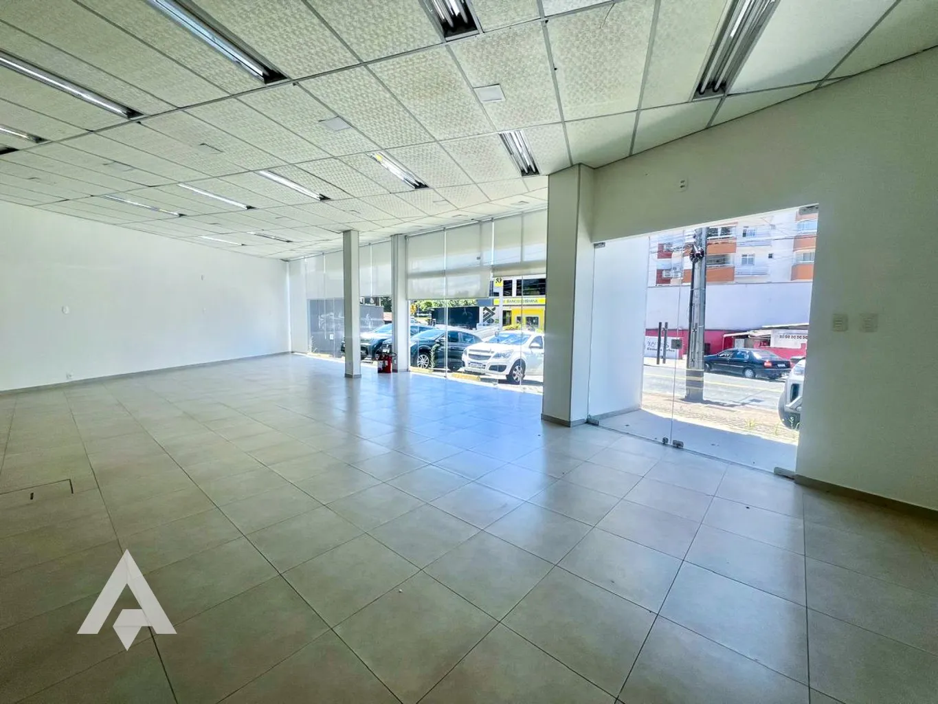 Loja Térrea 163,50 m para locação por R$ 8.900,00 - Bairro Escola Agrícola - Blumenau/SC — foto 4