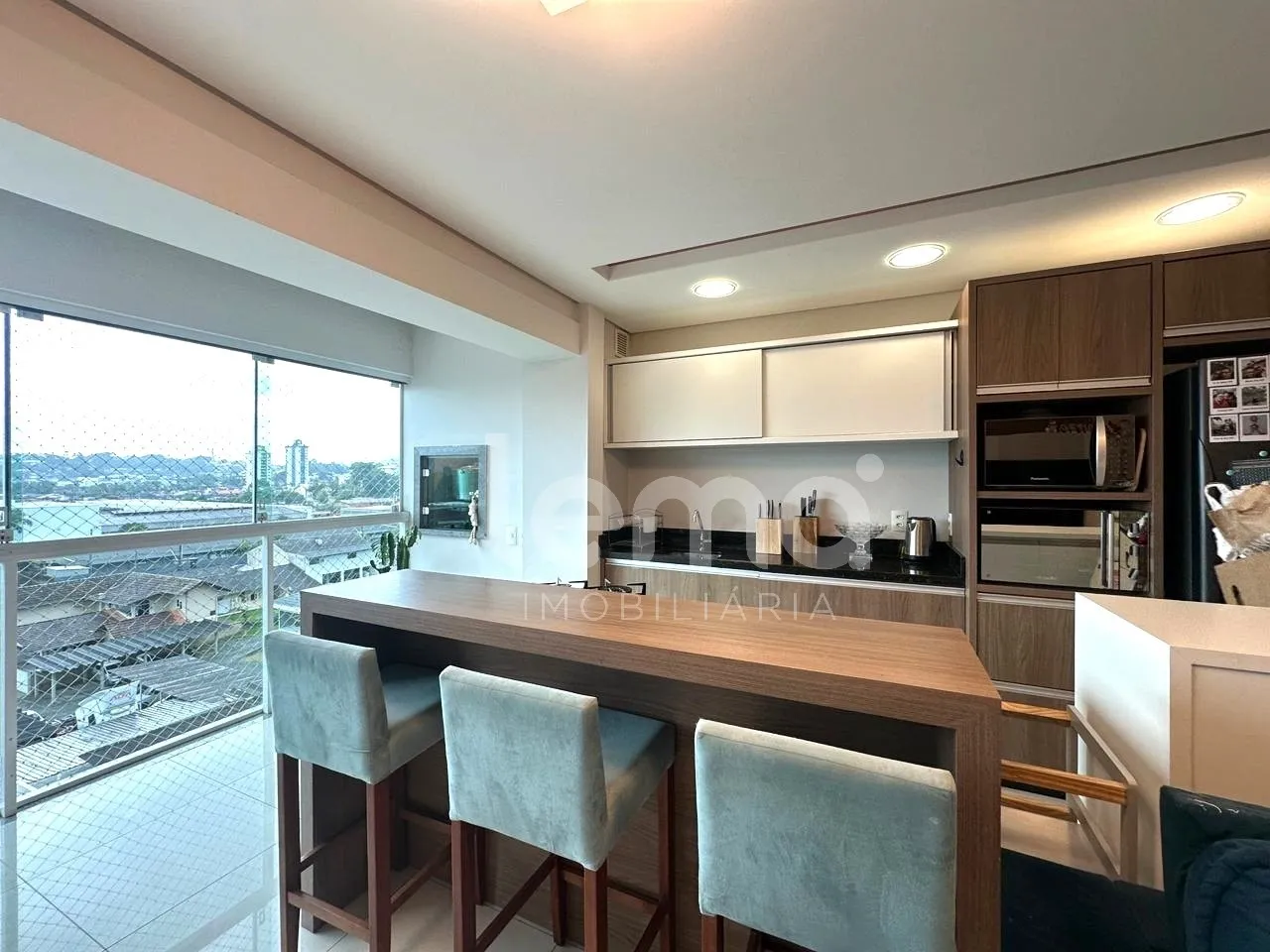 Apartamento semimobiliado com 2 dormitórios, sendo 1 suíte no bairro Itoupava Norte em Blumenau. — foto 2