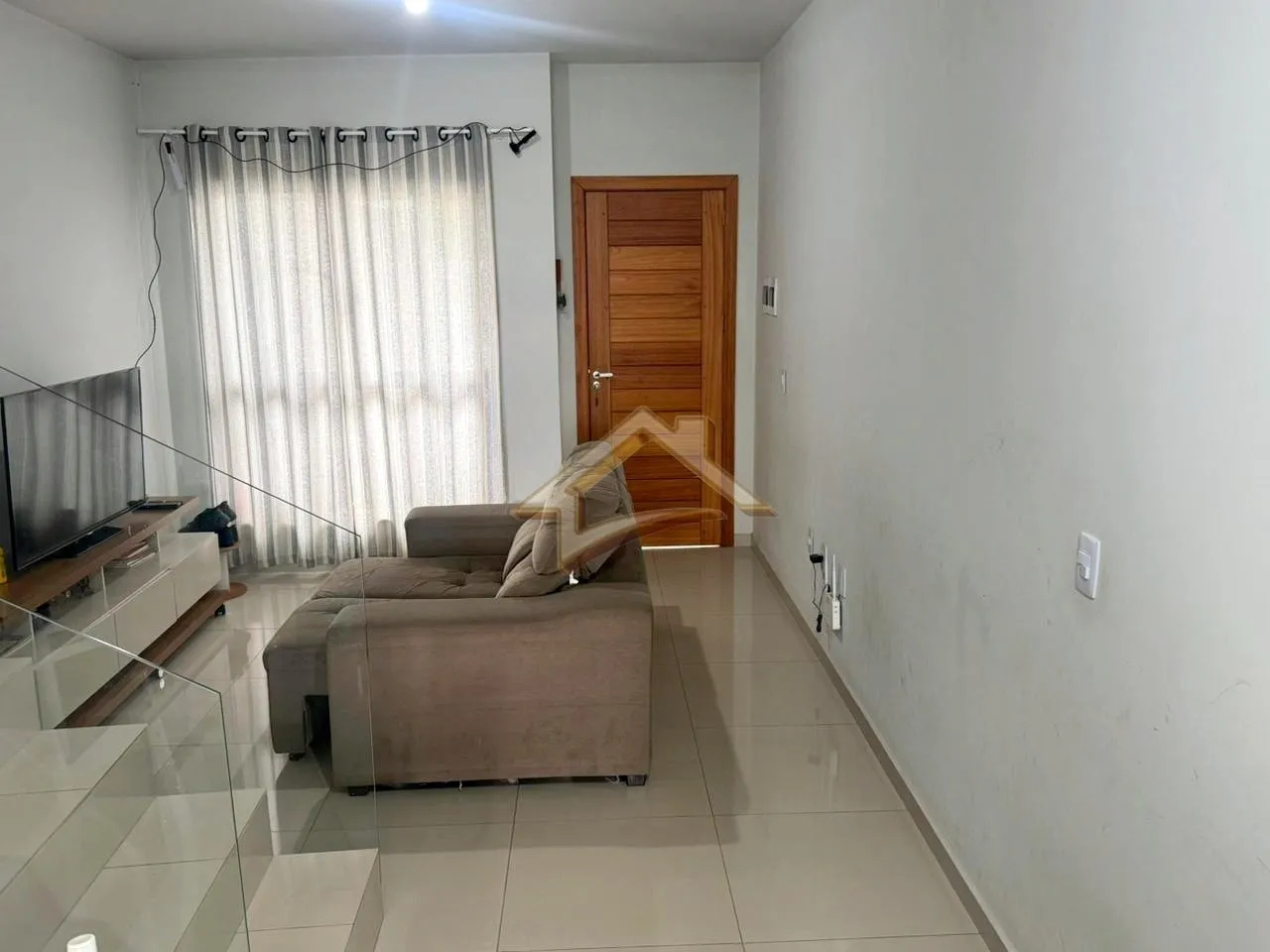 Sobrado com dois dormitórios no bairro Fortaleza Alta! — foto 2
