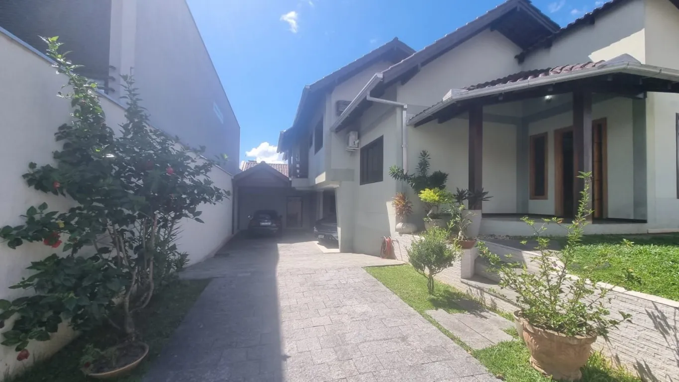 Casa com 4 quartos com piscina alto padrão na Escola Agrícola — foto 2