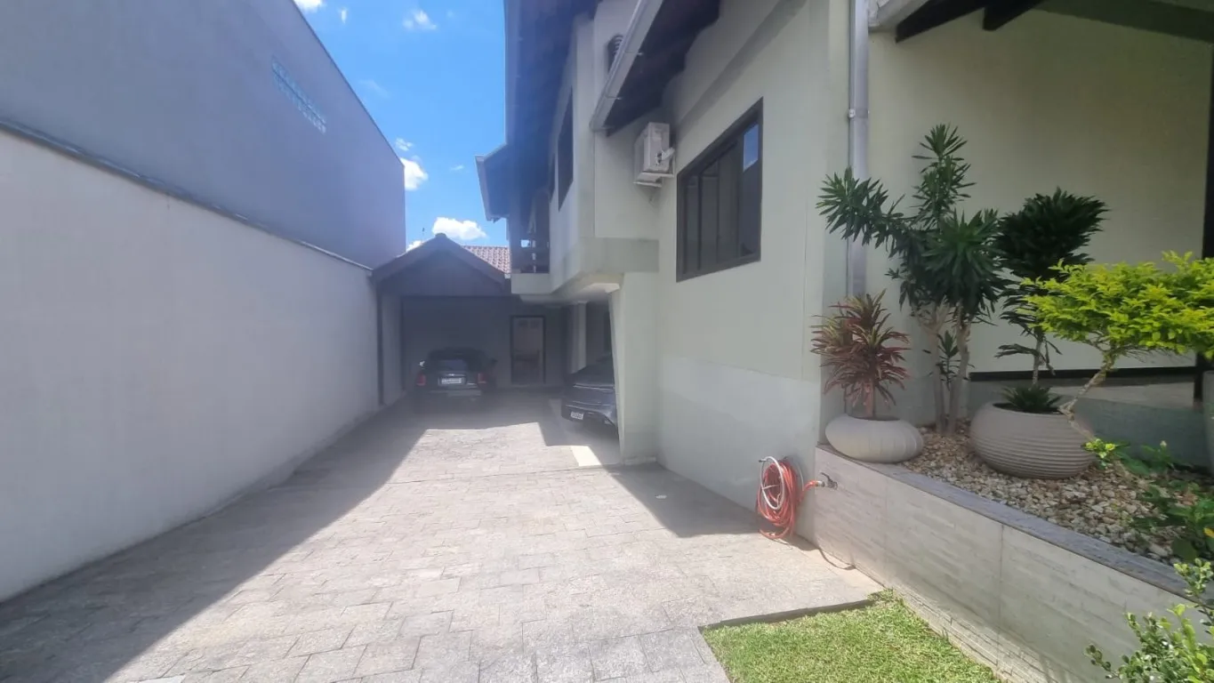 Casa com 4 quartos com piscina alto padrão na Escola Agrícola — foto 3