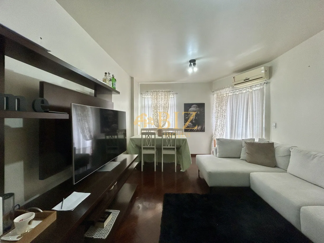 Espaçoso e confortável apartamento com 92m privativos, 1 suíte + 1 dormitório, em localização privilegiada, perto do Parque Ramiro e Vila Germânica! - foto 1