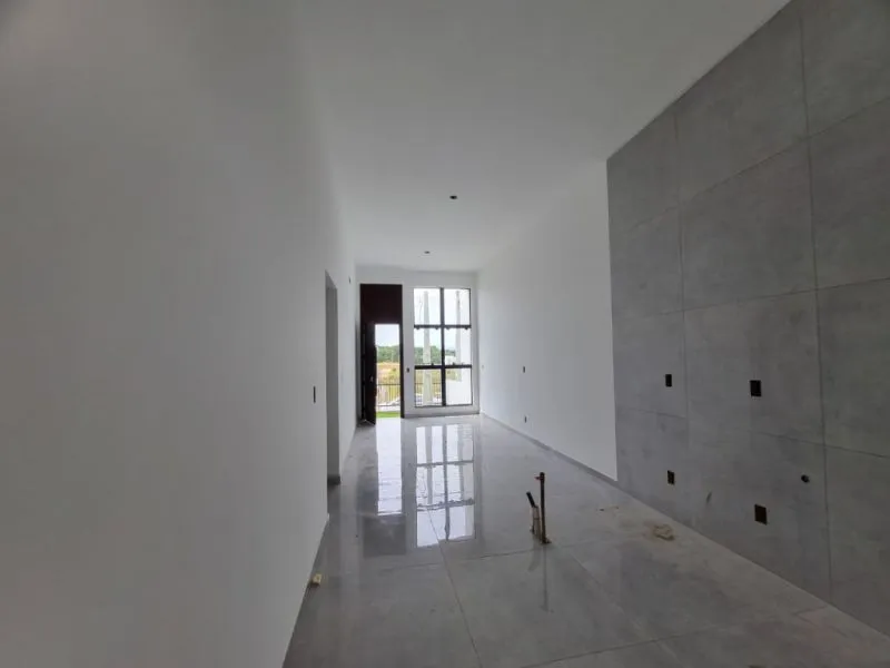 Linda casa pé direito alto 3 dormitórios, aberto a propostas. — foto 3