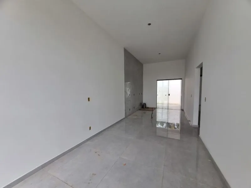 Linda casa pé direito alto 3 dormitórios, aberto a propostas. — foto 4