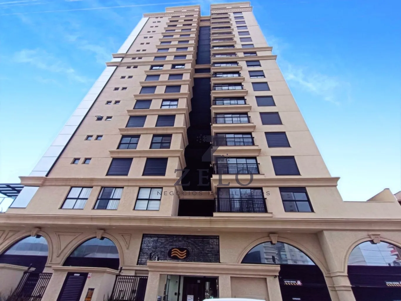 Magnífica Cobertura Duplex - Nova - Totalmente Equipada, Mobiliada e Decorada — foto 2