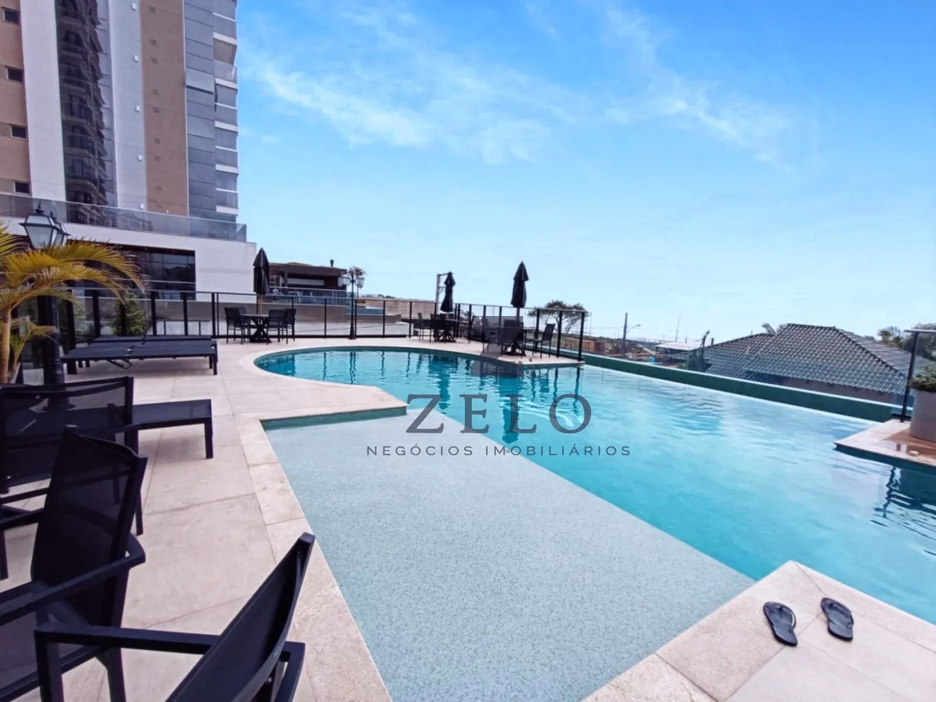 Magnífica Cobertura Duplex - Nova - Totalmente Equipada, Mobiliada e Decorada — foto 3