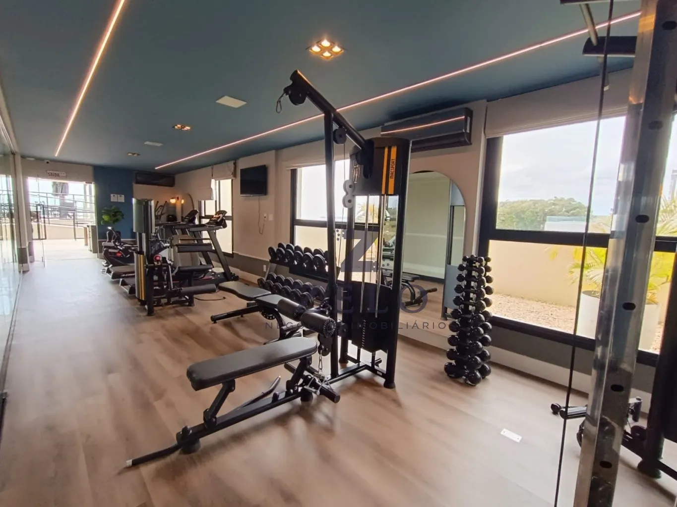 Magnífica Cobertura Duplex - Nova - Totalmente Equipada, Mobiliada e Decorada — foto 6