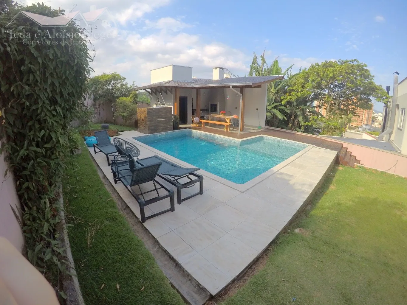 Casa com Piscina Bairro Escola Agricola Blumenau/SC Ref. 1575 — foto 3