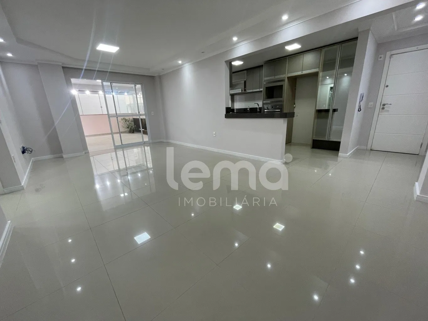 Apartamento no Costão da Ilha Residence a 30 metros do mar em Navegantes/SC! — foto 2