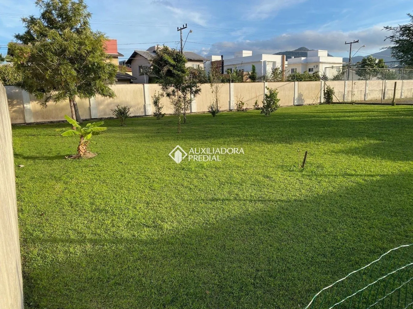 Terreno à venda, 711m² no Campeche, Florianópolis - foto 1