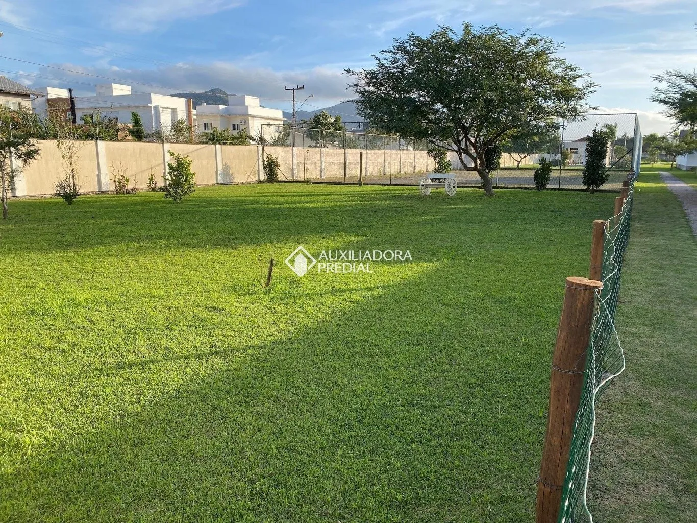 Terreno à venda, 708m² no Campeche, Florianópolis - foto 1