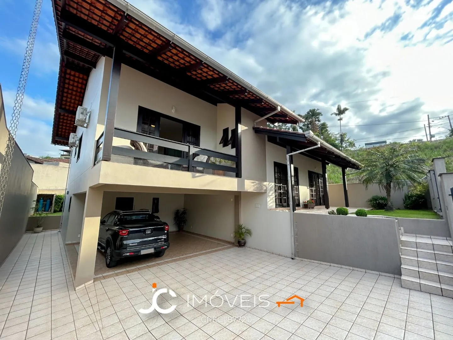 Casa com 3 dormitórios sendo 1 suíte à venda, 229 m por R$ 1.290.000 - Itoupava Norte - Blumenau/SC - foto 1