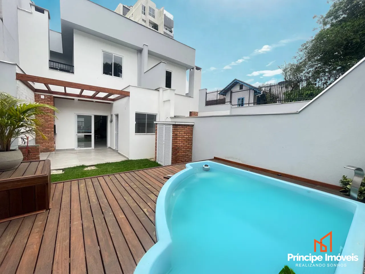 Geminado com 3 quartos no Atiradores em Joinville - foto 1