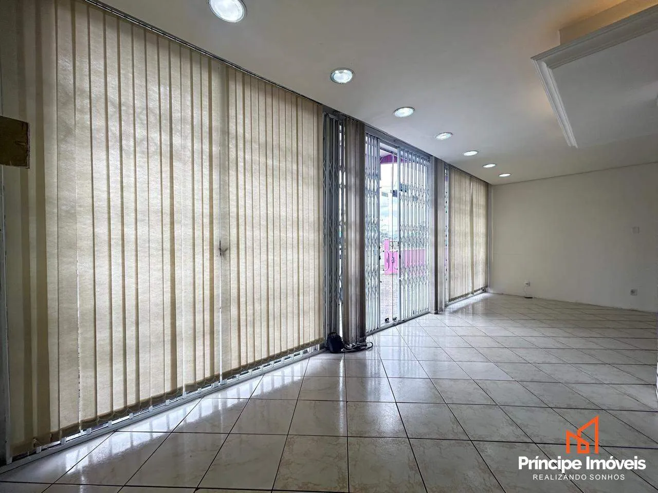 Sala comercial com no Fátima em Joinville — foto 2