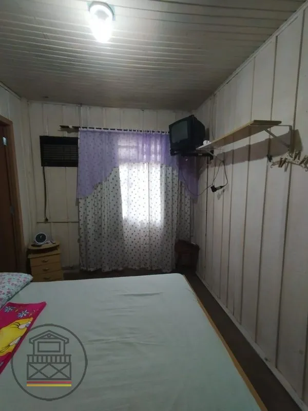 Oportunidade excepcional na Rua Franz Wallis - imóvel espaçoso, situado em localização privilegiada, com estrutura que possibilita tanto o uso residencial quanto comercial. — foto 4
