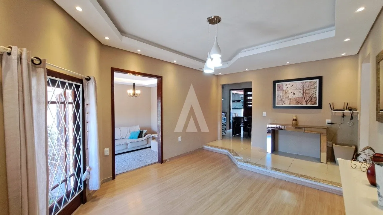 Casa com 1 suíte e 2 quartos à venda no bairro Costa e Silva em Joinville-SC por R$850.000,00. — foto 2