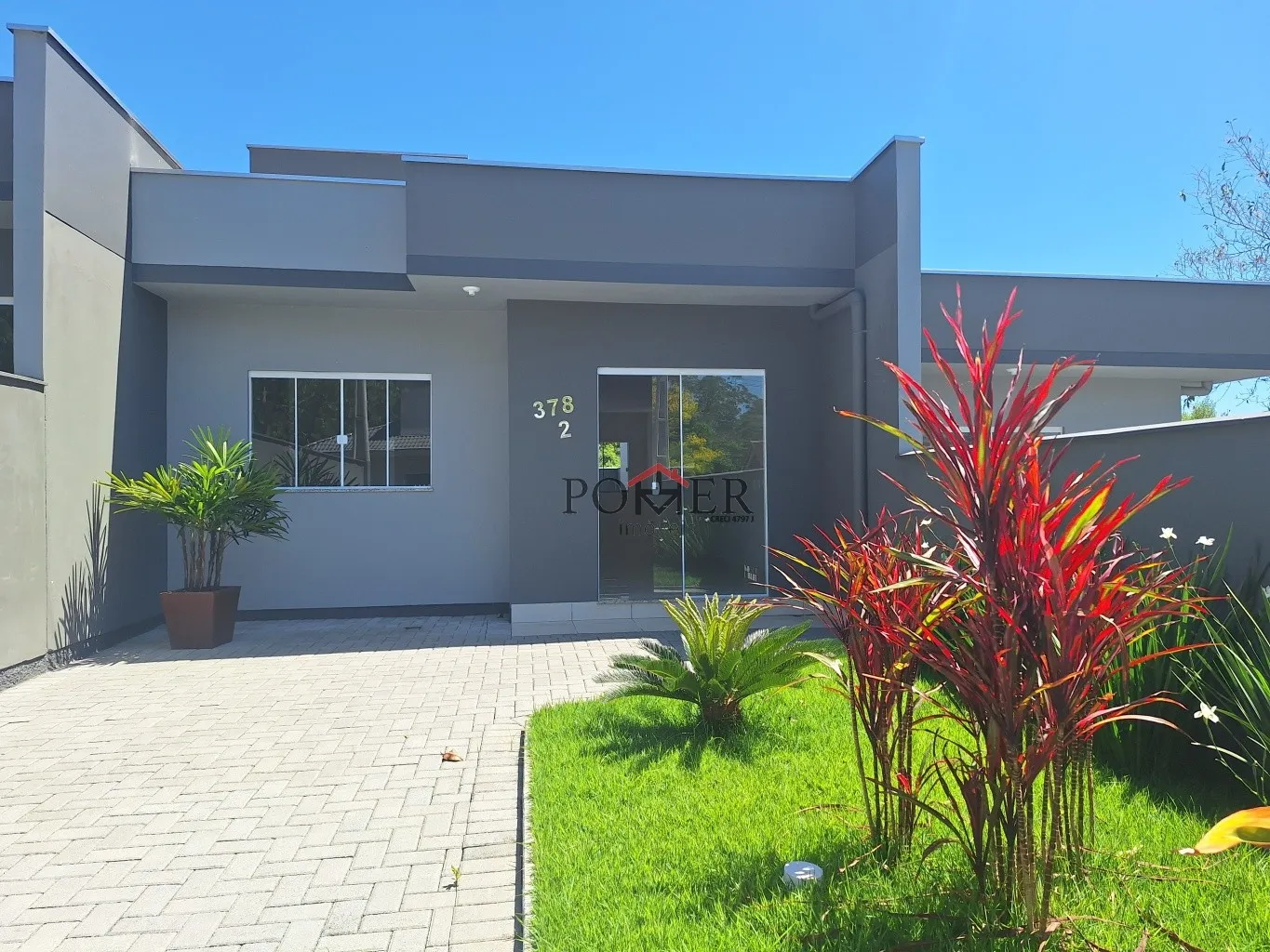 Linda Casa geminada, com 59,57m de área construida, em terreno de 128,35m, no bairro Ribeirão Areia, rua alta, asfaltada, sem saída, com linda vista da cidade de Pomerode — foto 4