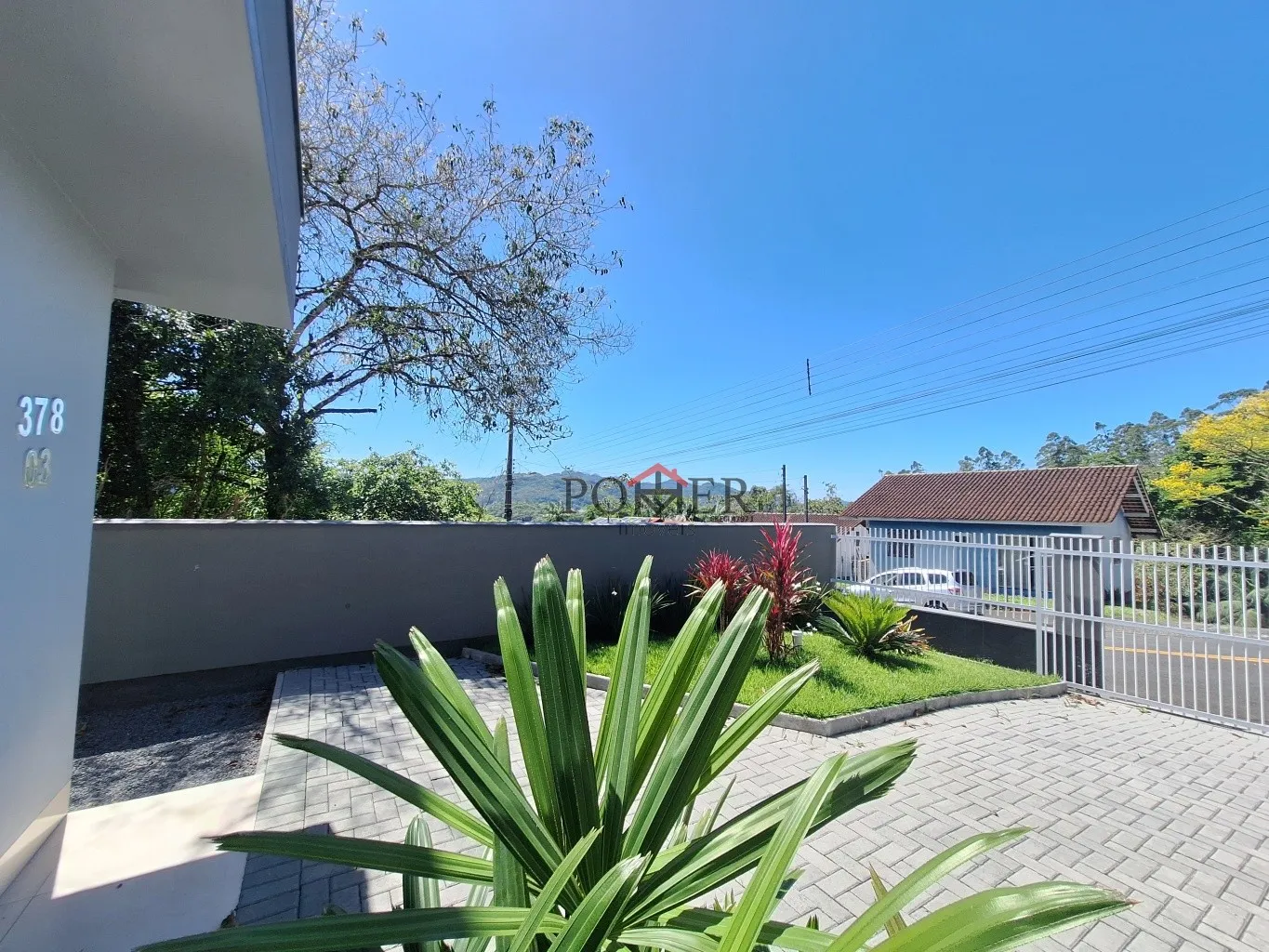 Linda Casa geminada, com 59,57m de área construida, em terreno de 128,35m, no bairro Ribeirão Areia, rua alta, asfaltada, sem saída, com linda vista da cidade de Pomerode — foto 5