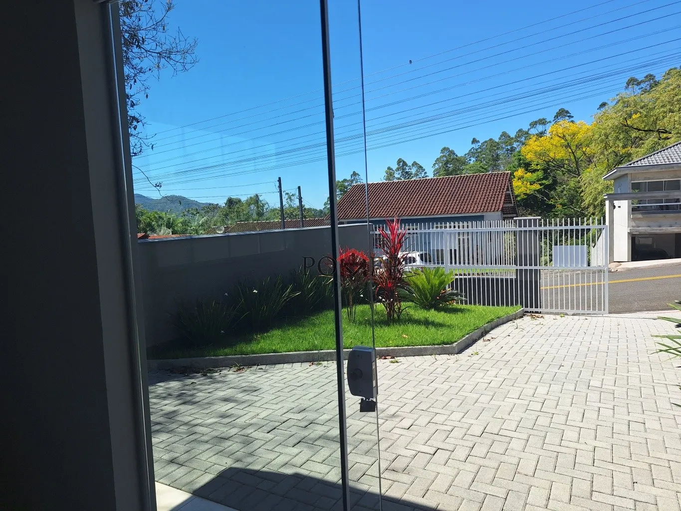 Linda Casa geminada, com 59,57m de área construida, em terreno de 128,35m, no bairro Ribeirão Areia, rua alta, asfaltada, sem saída, com linda vista da cidade de Pomerode — foto 7