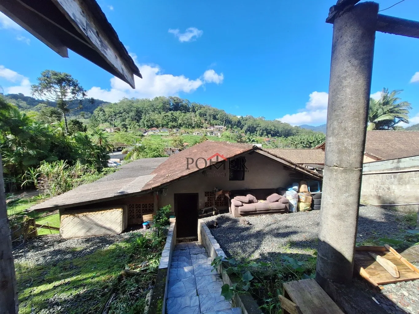 Casa Mista com 185,30m construídos em amplo terreno de 530,55m, em Pomerode, bairro Testo Rega. — foto 4