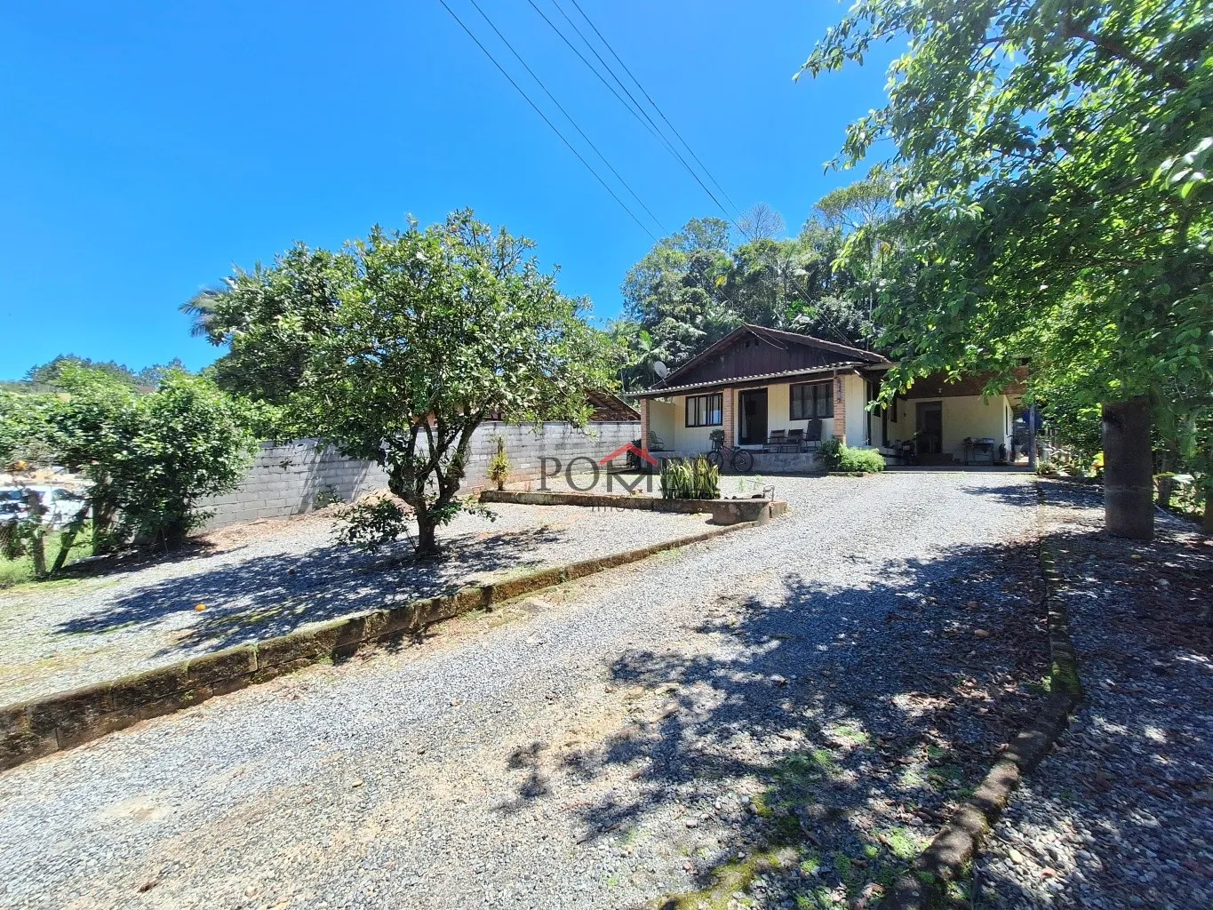 Casa Mista com 185,30m construídos em amplo terreno de 530,55m, em Pomerode, bairro Testo Rega. — foto 5