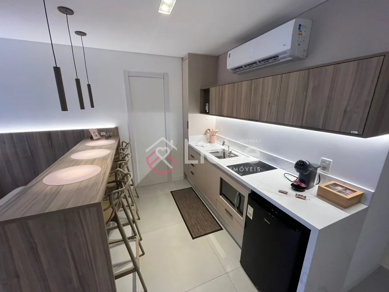 Lindo Flat MOBILIADO no Residencial Home Business no segundo pavimento com 32,37m de área privativa no centro da cidade de Pomerode. — foto 3