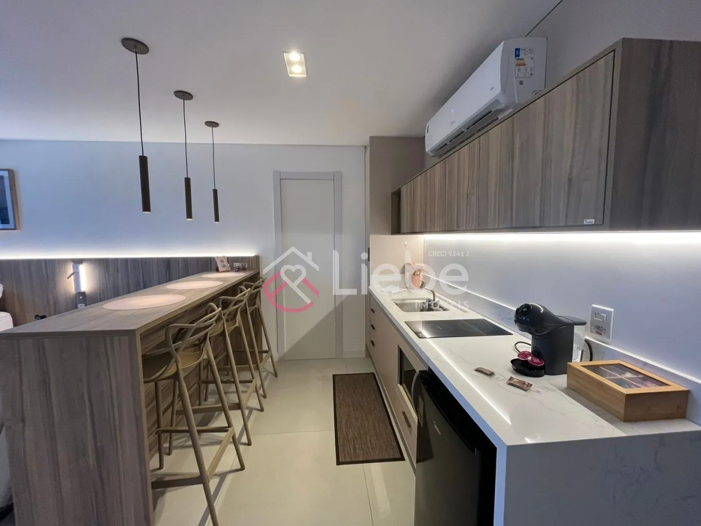 Lindo Flat MOBILIADO no Residencial Home Business no segundo pavimento com 32,37m de área privativa no centro da cidade de Pomerode. — foto 4
