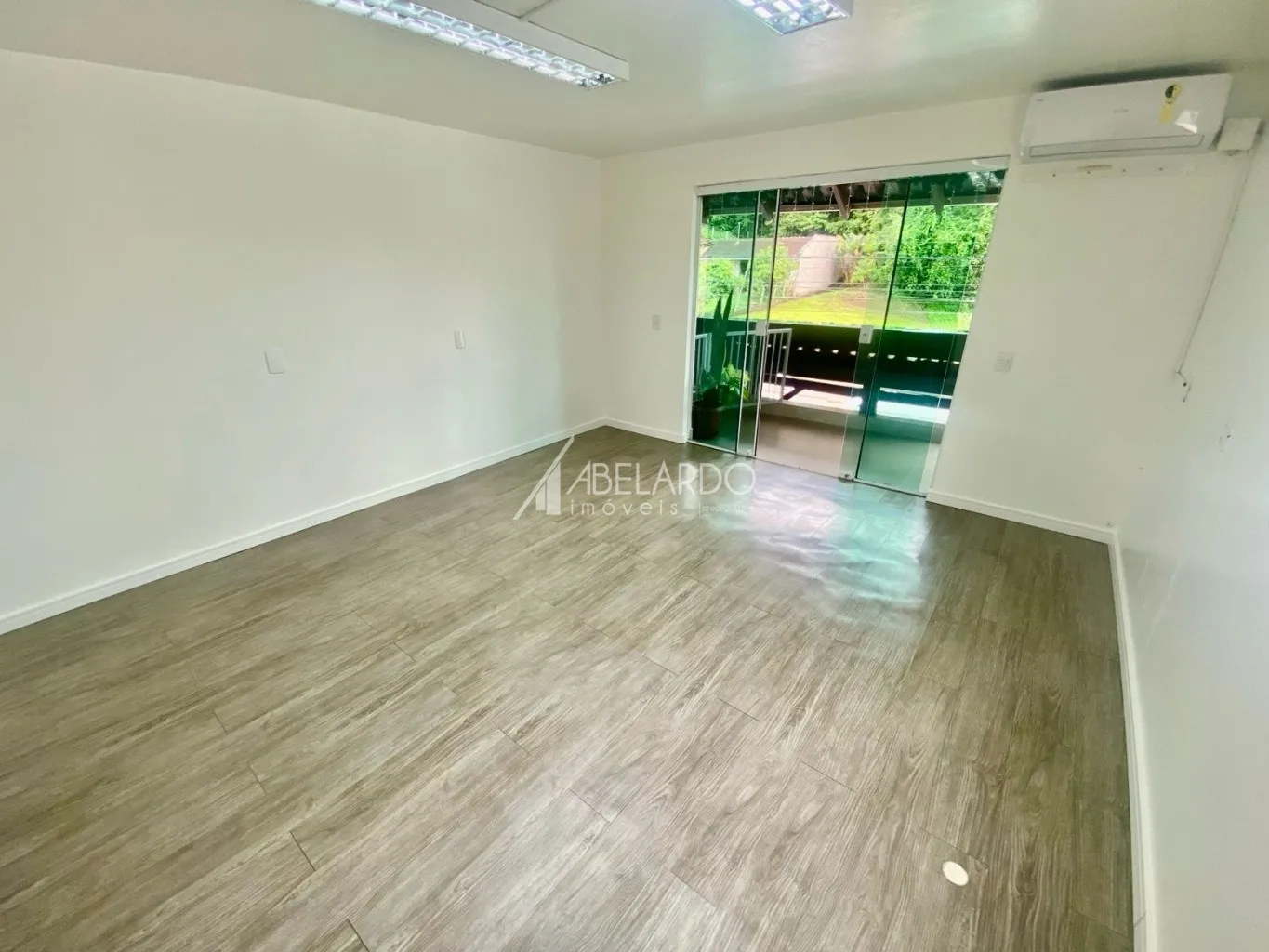 Sala para locação - Próximo à Vila Germânica! — foto 2