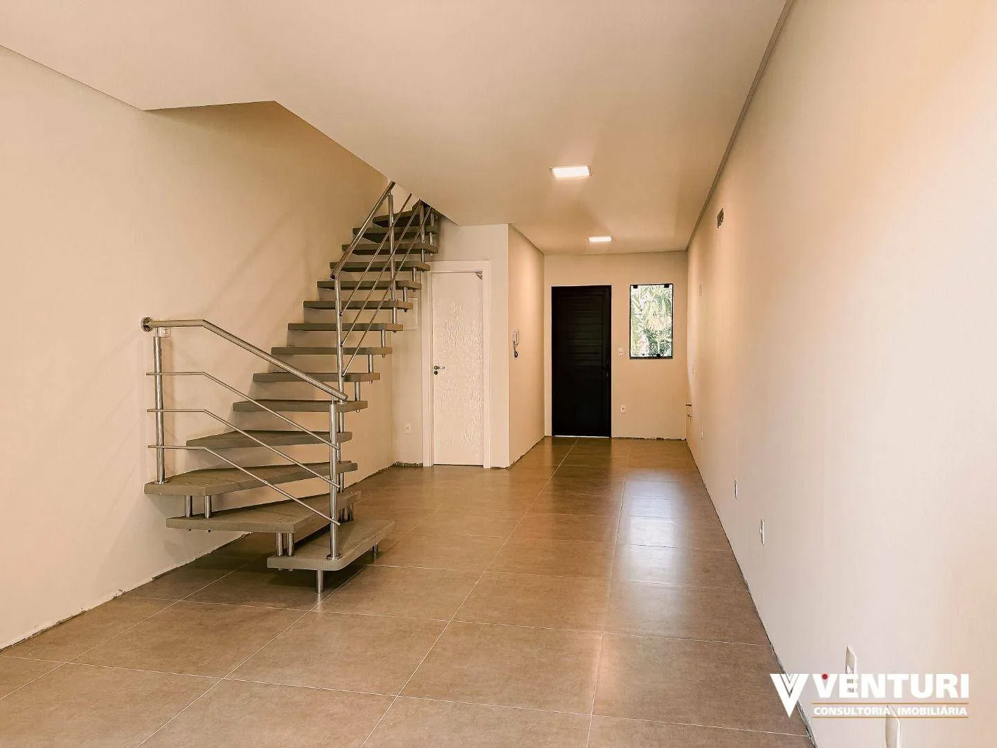 Casa com 2 dormitórios à venda, sendo 2 suítes com 97 m por R$ 650.000 - Água Verde - Blumenau/SC - foto 1