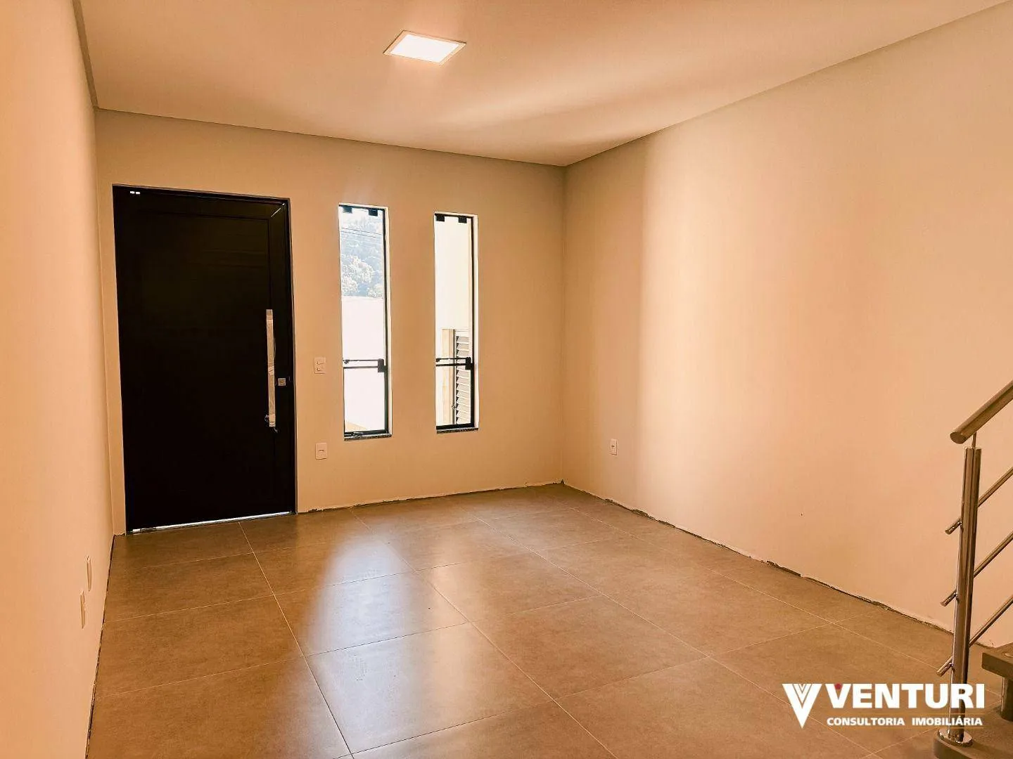 Casa com 2 dormitórios à venda, sendo 2 suítes com 97 m por R$ 650.000 - Água Verde - Blumenau/SC — foto 2