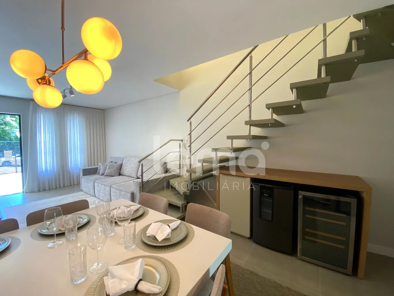 Sobrado mobiliado e equipado com 2 suítes, no bairro Água Verde, em Blumenau. — foto 4
