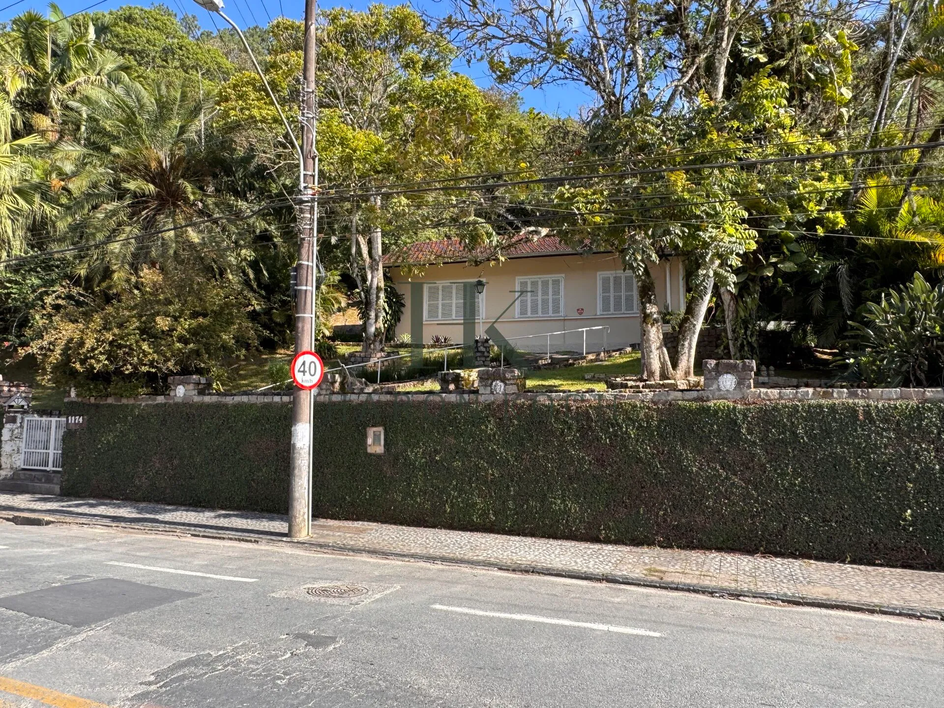 Casa Térrea | 5 Quartos | Próximo ao Centro — foto 2