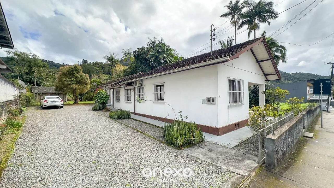 Excelente Oportunidade no Bairro Progresso em Blumenau - Terreno com Duas Casas! - foto 1