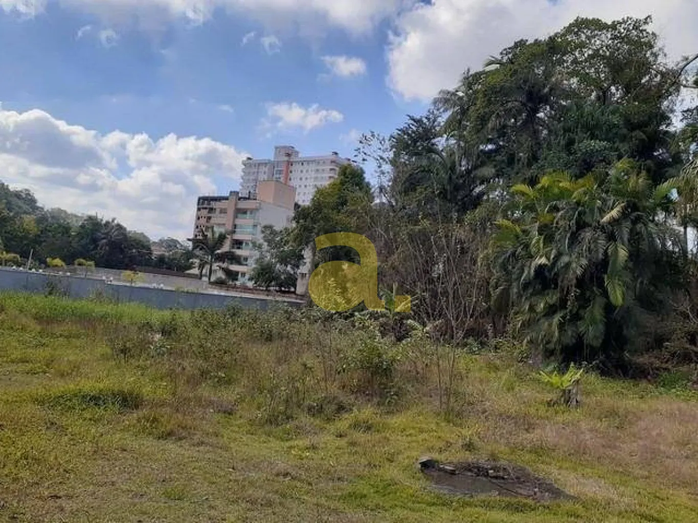 AMPLO TERRENO NO BAIRRO ESCOLA AGRÍCOLA — foto 2