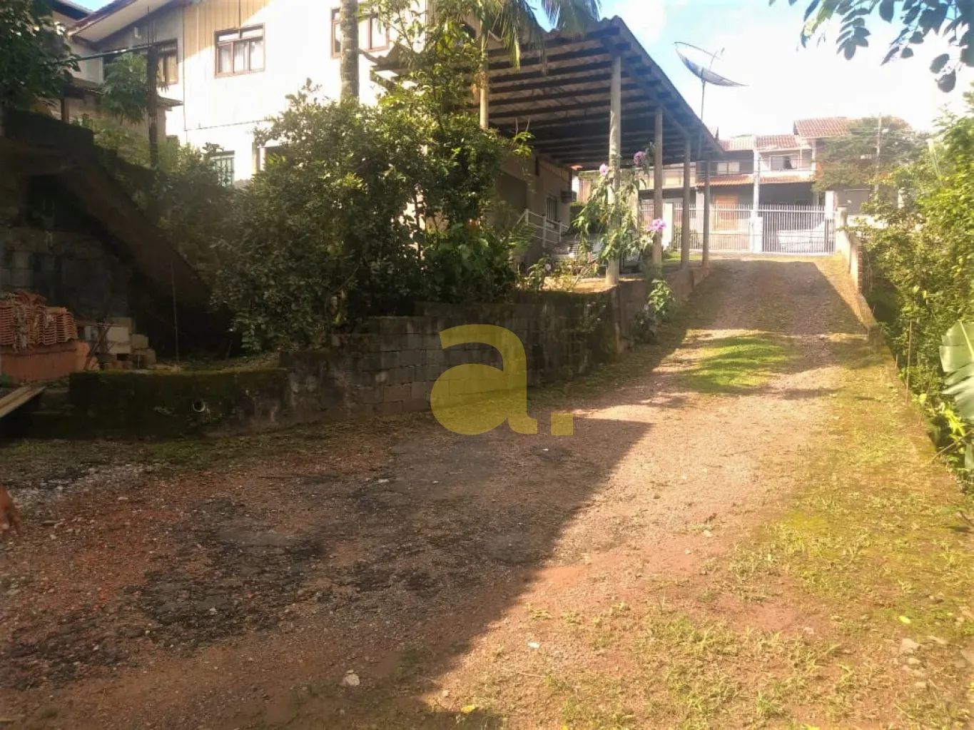 AMPLO TERRENO NO BAIRRO ESCOLA AGRÍCOLA — foto 3