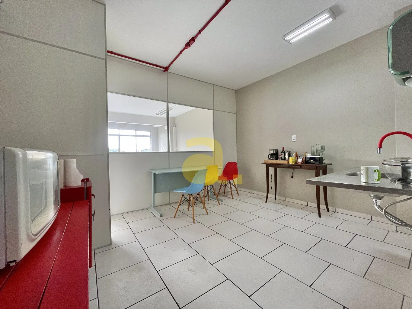 SALA COMERCIAL BAIRRO AGUA VERDE - 300m — foto 4