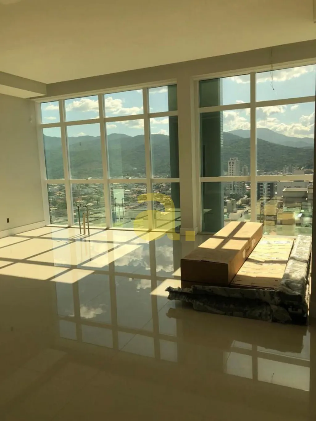 COBERTURA DUPLEX MOBILIADA COM 5 SUITES NO PARAÍSO DE MEIA PRAIA - ITAPEMA SC — foto 5