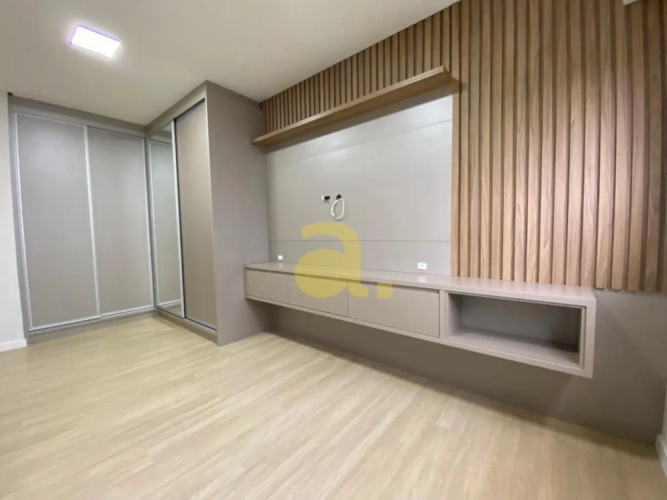 ESPETACULAR APARTAMENTO SEMI-MOBILIADO COM 3 SUITES A 200 METROS DO MAR EM MEIA PRAIA - ITAPEMA SC — foto 4