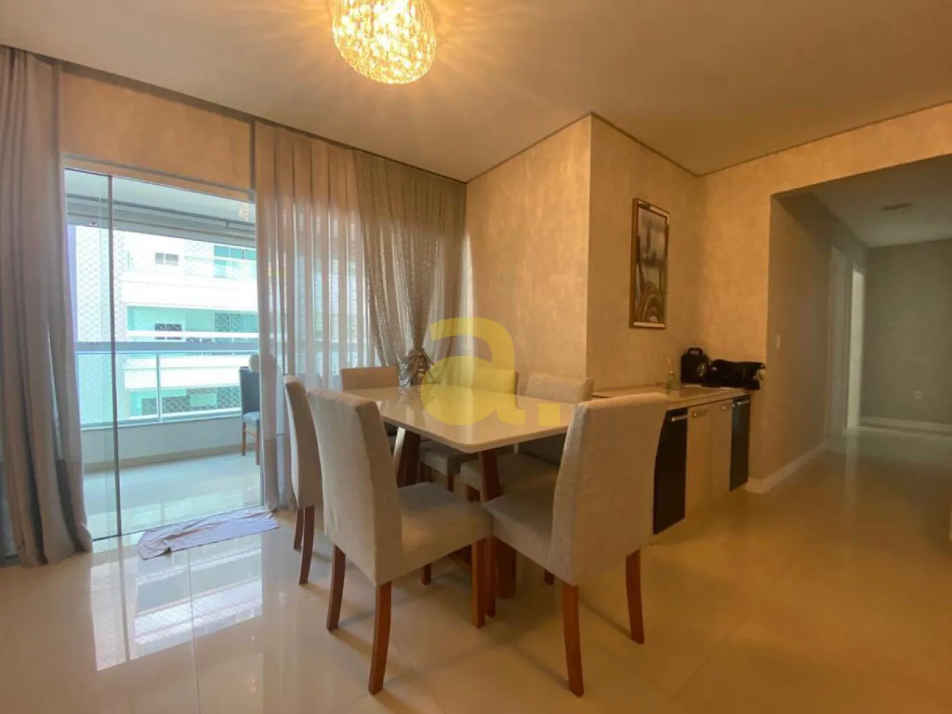 APARTAMENTO FINAMENTE MOBILIADO COM 3 SUITES A 450 METROS DO MAR DE MEIA PRAIA , ITAPEMA - SC — foto 3